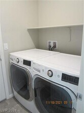 4319 Creekside Cavern Ave in North Las Vegas, NV - Building Photo - Building Photo