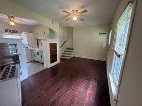 407 Holmes St in Lemont, IL - Building Photo - Building Photo