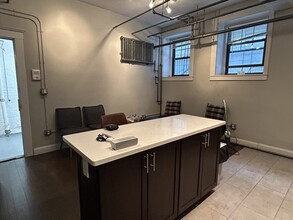 114 Riverway in Boston, MA - Building Photo - Building Photo