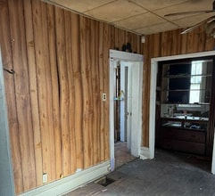 1061 W Decatur St in Decatur, IL - Building Photo - Building Photo
