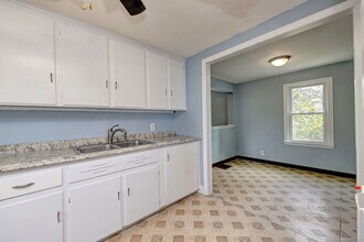 22 Holmes Ave in New Britain, CT - Building Photo - Building Photo