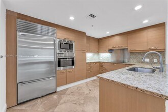 3540 Main Hwy in Miami, FL - Building Photo - Building Photo