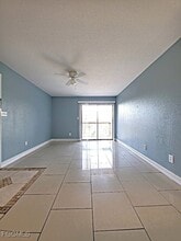 2885 Winkler Ave in Ft. Myers, FL - Building Photo - Building Photo