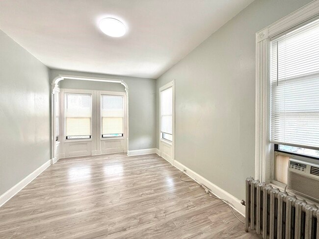 366 Central Ave in Jersey City, NJ - Building Photo - Building Photo