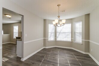 2208 Glen Briar Way in Lithonia, GA - Foto de edificio - Building Photo