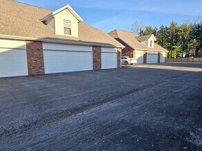 1401 Frosty Dr in Ozark, MO - Building Photo - Building Photo