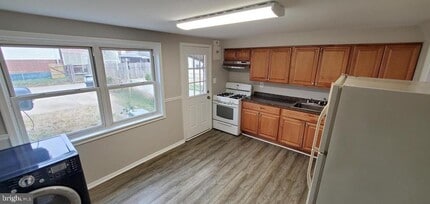 2123 Jasmine Rd in Dundalk, MD - Building Photo - Building Photo