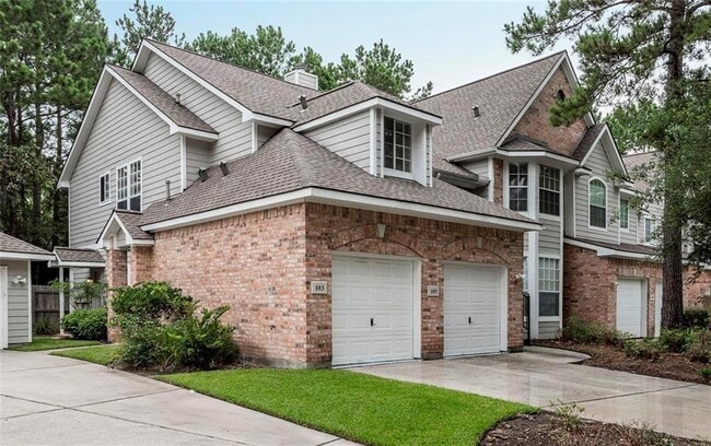105 S Spiral Vine Cir in The Woodlands, TX - Building Photo - Building Photo