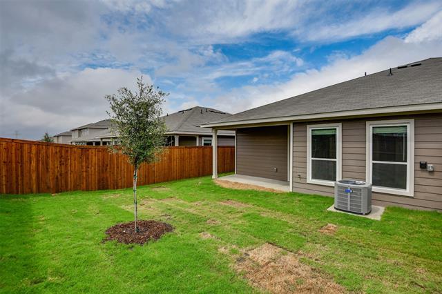 613 Blackland dr in Venus, TX - Building Photo - Building Photo
