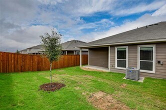 700 Wheatfield Dr in Venus, TX - Building Photo - Building Photo