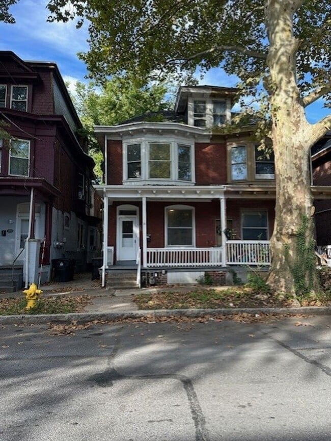 property at 2126 Green St