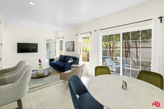 10914 Landale St in North Hollywood, CA - Building Photo - Building Photo
