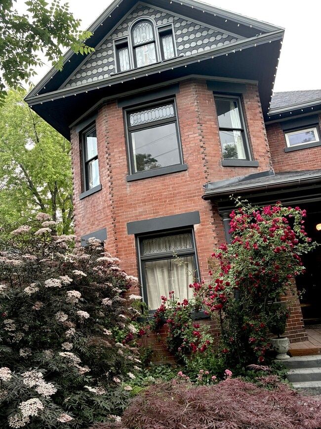 property at 413 N Center St