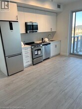412 Silver Maple Rd in Oakville, ON - Building Photo - Building Photo