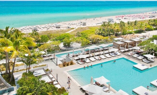 102 24th St, Unit 1012 in Miami Beach, FL - Building Photo - Building Photo