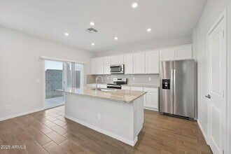 17360 W Jessie Ln in Surprise, AZ - Building Photo - Building Photo