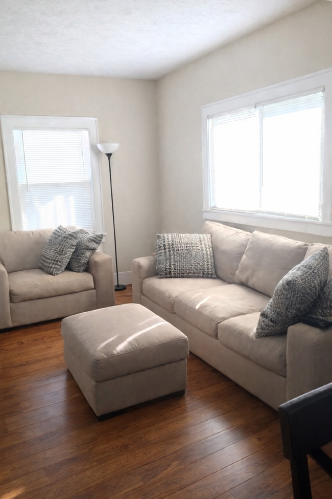 821 Diamond Ave NE in Grand Rapids, MI - Building Photo - Building Photo