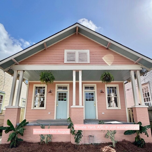 2015 Kerlerec St, Unit 2015