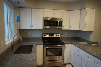 10252 West Dartmouth Avenue in Lakewood, CO - Building Photo - Building Photo