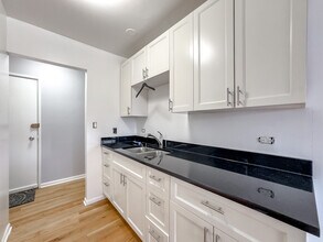 6954 N Sheridan Rd in Chicago, IL - Building Photo - Building Photo