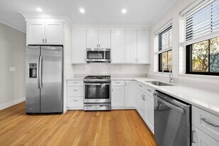 279 Lamartine St, Unit 1A in Boston, MA - Building Photo