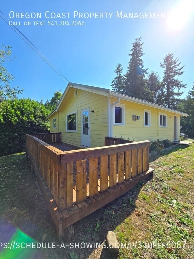 4900 NE H Ave in Neotsu, OR - Building Photo - Building Photo