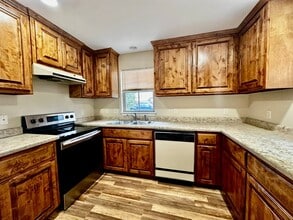 2910 Memorial Blvd in Kerrville, TX - Building Photo - Building Photo