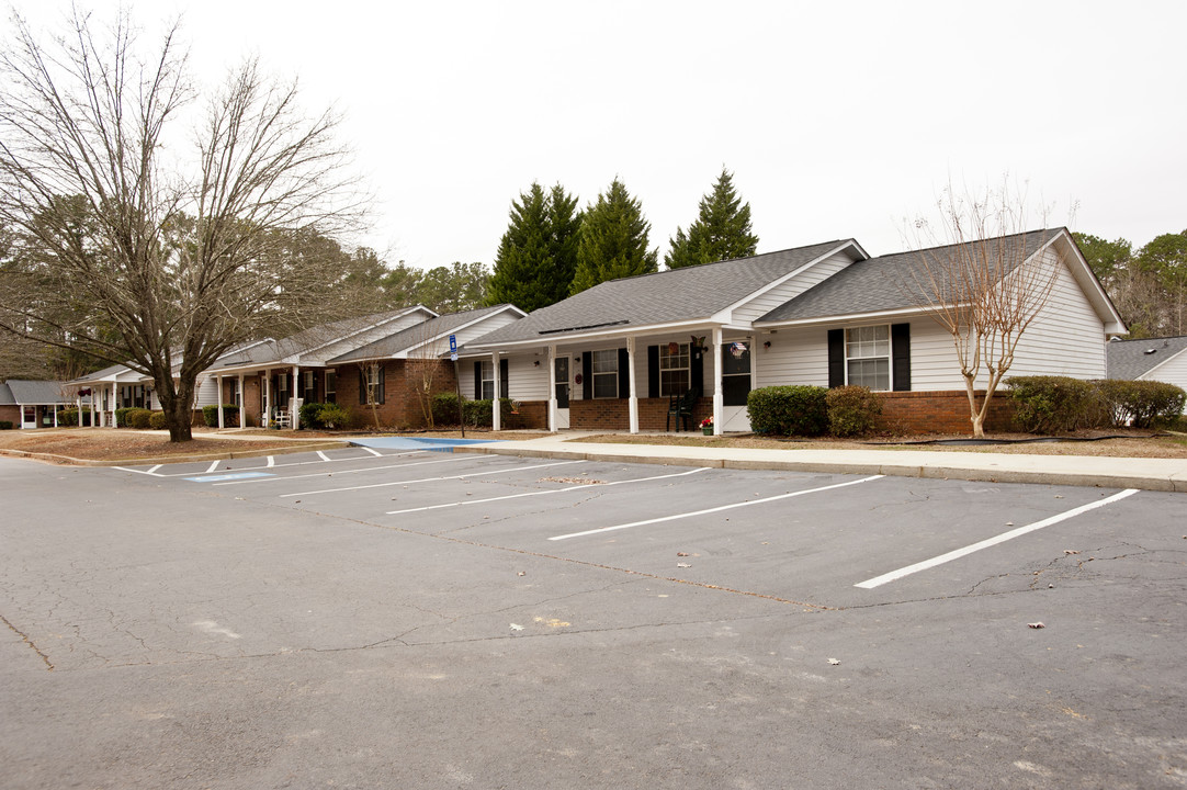 Highland Village in Monroe, GA - Building Photo