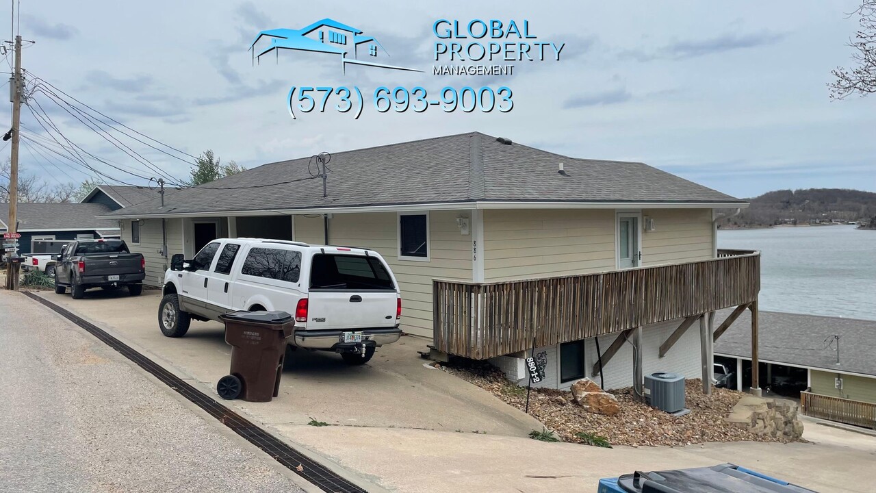 886 Wading Bird Rd in Camdenton, MO - Building Photo