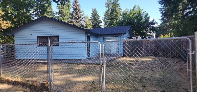 1411 SE 143rd Ave in Portland, OR - Building Photo - Building Photo