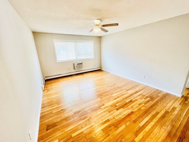 16 Everett Ave in Boston, MA - Foto de edificio - Building Photo