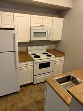 210 Farmington Ave in Hartford, CT - Building Photo - Building Photo