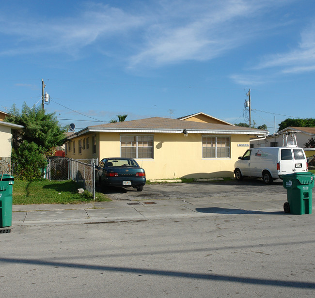 10761-10767 SW 7th St in Miami, FL - Building Photo - Building Photo