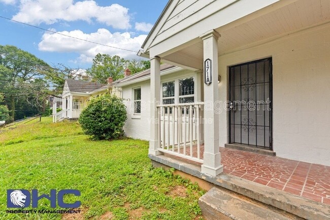 171 Lawton St SW in Atlanta, GA - Building Photo - Building Photo