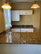 2414 Indianola Ave, Unit 2414 in Columbus, OH - Foto de edificio - Building Photo