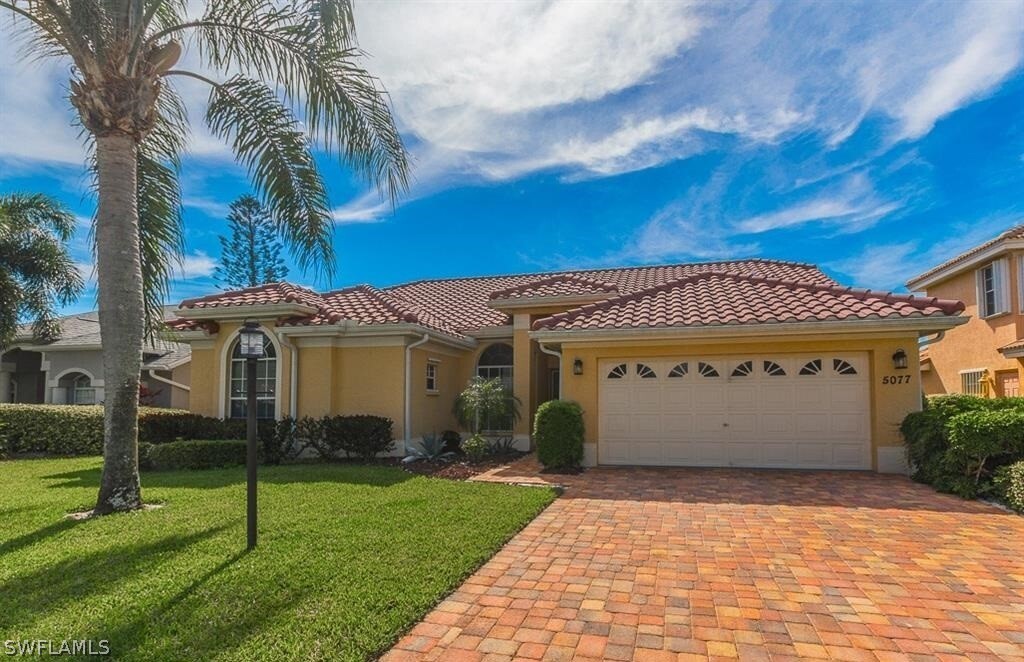 5077 Mabry Dr in Naples, FL - Building Photo