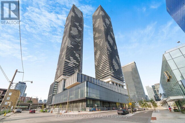 138 Downes St in Toronto, ON - Building Photo - Building Photo