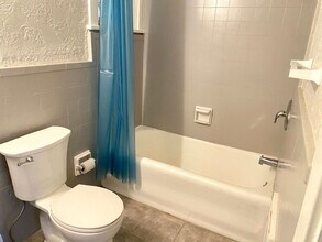 364-366-366 Bailey Ave in Pittsburgh, PA - Building Photo - Building Photo