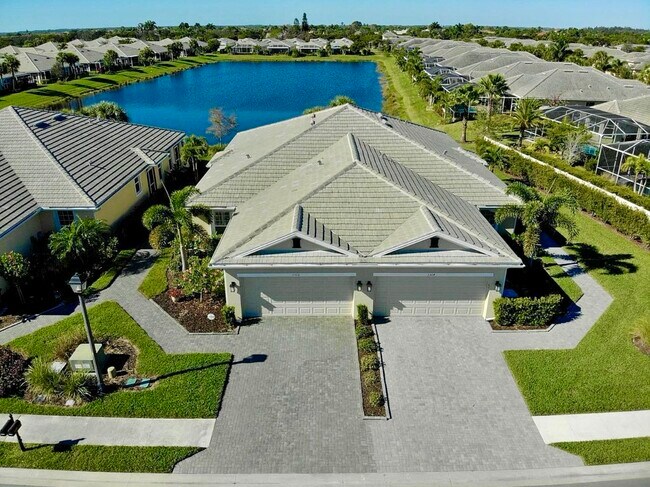 1316 Pamplico Ct in Cape Coral, FL - Building Photo - Building Photo