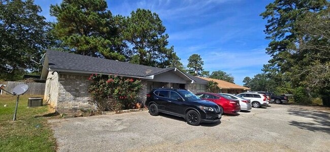 property at 113 Texas Ave