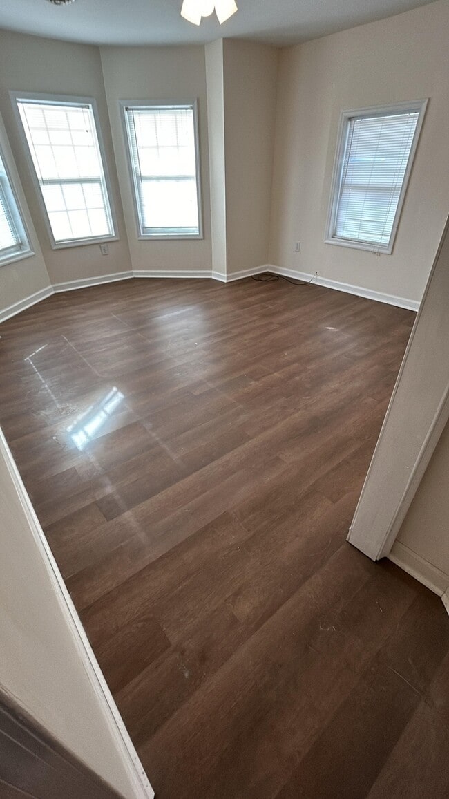 property at 1039 Maryland Ave