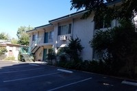 12419 Julian Ave in Lakeside, CA - Foto de edificio - Building Photo