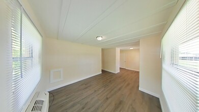1715 SW 7th Pl in Ocala, FL - Building Photo - Building Photo