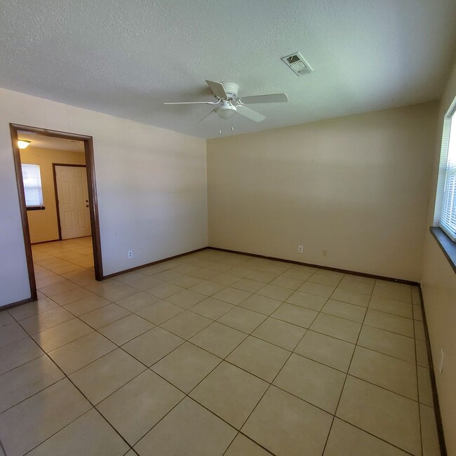 2429 N Market Ave in Shawnee, OK - Building Photo - Building Photo