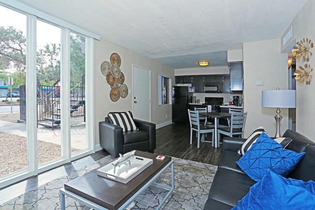 Legacy LV Student Housing in Las Vegas, NV - Foto de edificio - Interior Photo