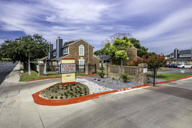 Solana Vista in Corpus Christi, TX - Building Photo - Building Photo