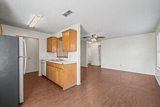 2107 La Salle Ave in Lubbock, TX - Building Photo - Building Photo
