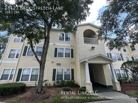 18123 Back Stretch Ln in Tampa, FL - Building Photo