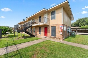 3316 Burke Rd in Pasadena, TX - Building Photo