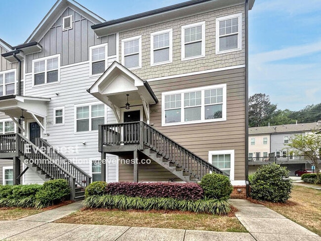 property at 3783 Oxford Cir